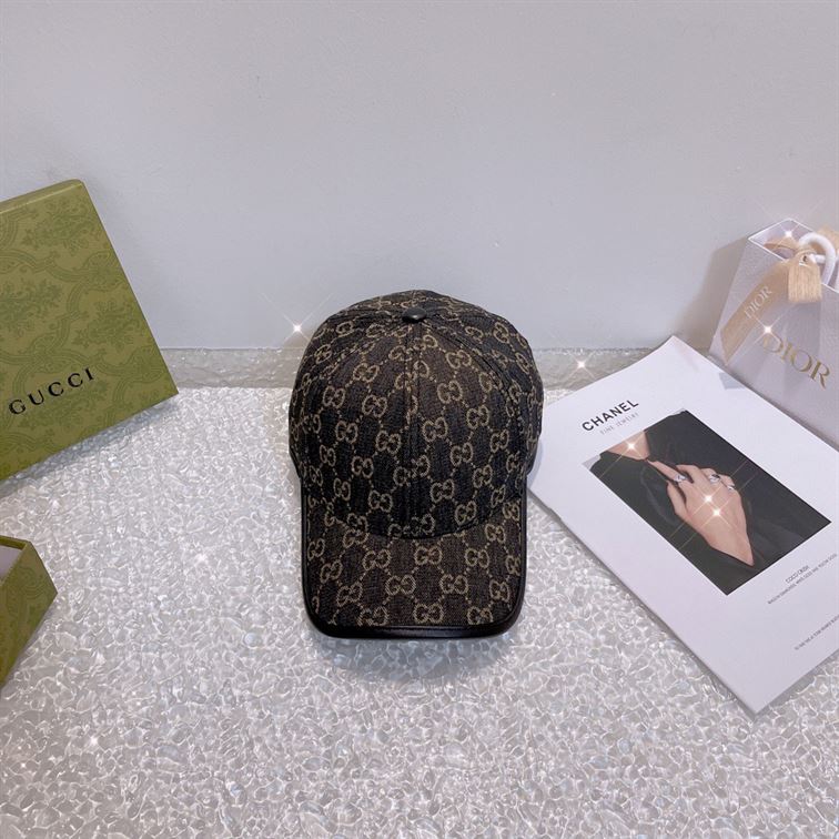 GUCCI GG CANVAS BASEBALL HAT