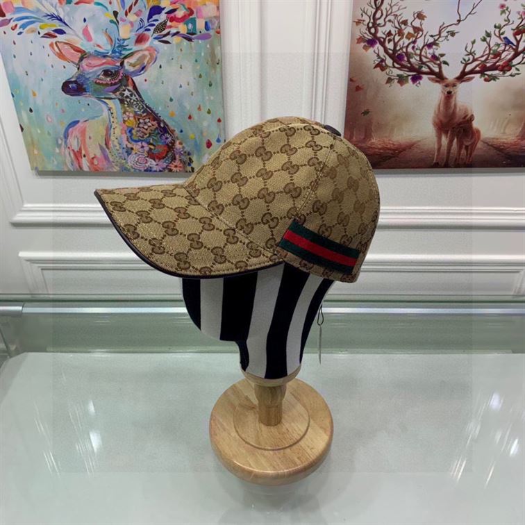 GUCCI GG CANVAS BASEBALL HAT