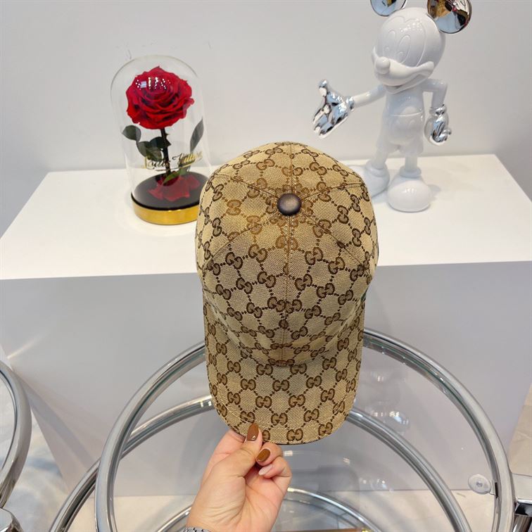 GUCCI GG CANVAS BASEBALL HAT