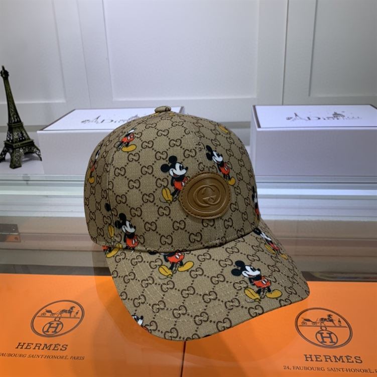 GUCCI GG CANVAS BASEBALL HAT