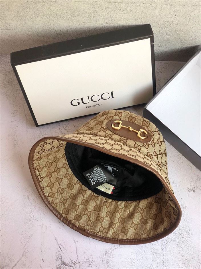 GUCCI GG CANVAS BUCKET HAT