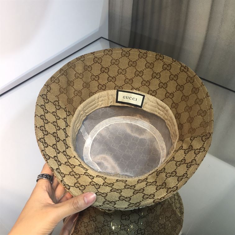 GUCCI GG CANVAS BUCKET HAT
