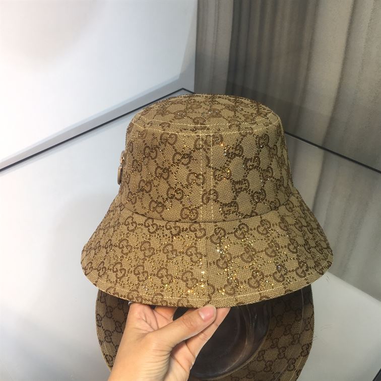 GUCCI GG CANVAS BUCKET HAT