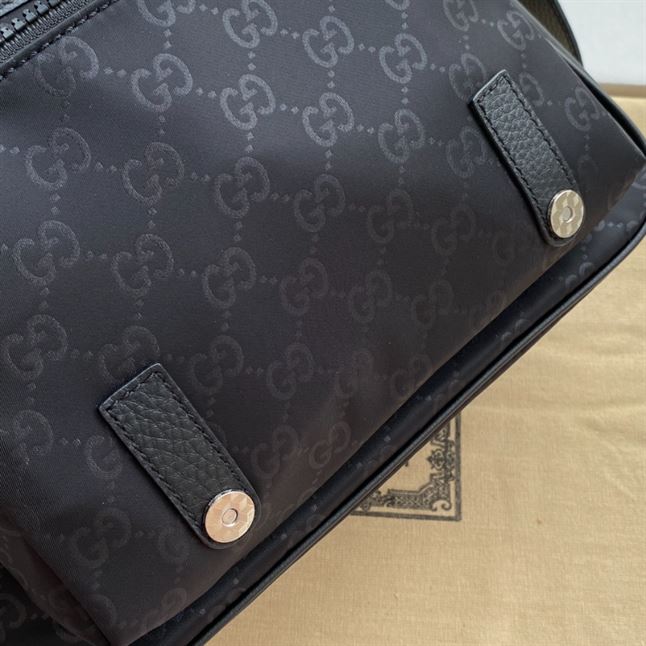 GUCCI GG GUCCISSIMA BLACK NYLON MESSENGER BAG - BG049