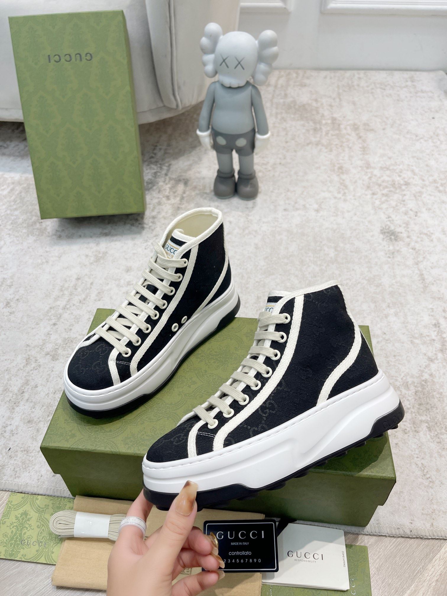 GUCCI GG HIGH TOP TRAINER - GCC150