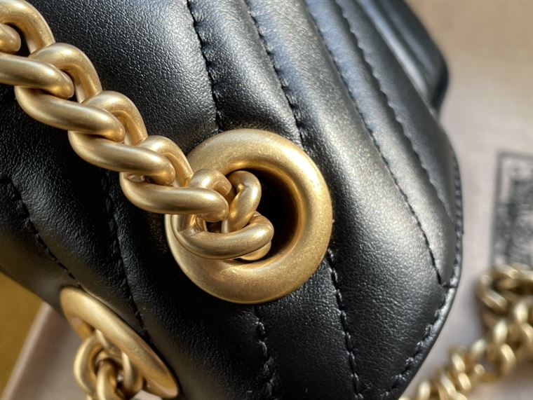 GUCCI GG MARMONT SMALL SHOULDER BAG IN BLACK LEATHER