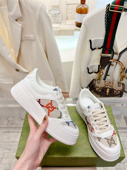 GUCCI GG SNEAKER - GCC053