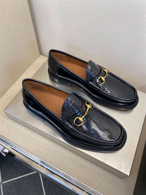 GUCCI HORSEBIT LEATHER LOAFER - GL043