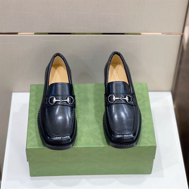 GUCCI HORSEBIT LEATHER LOAFER - GL045