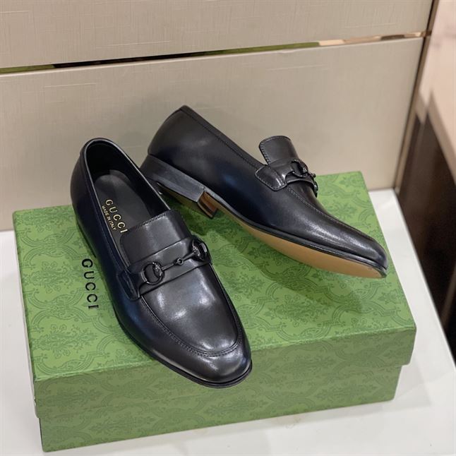GUCCI HORSEBIT LEATHER LOAFER - GL050