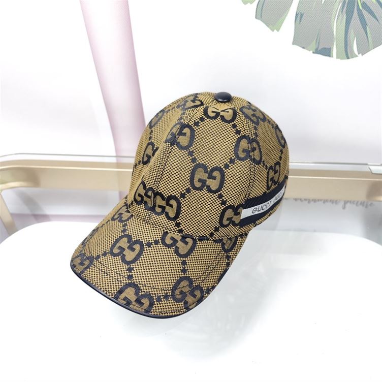 GUCCI JUMBO GG CANVAS BASEBALL HAT