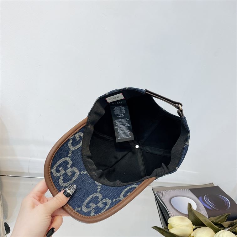 GUCCI JUMBO GG CANVAS BASEBALL HAT