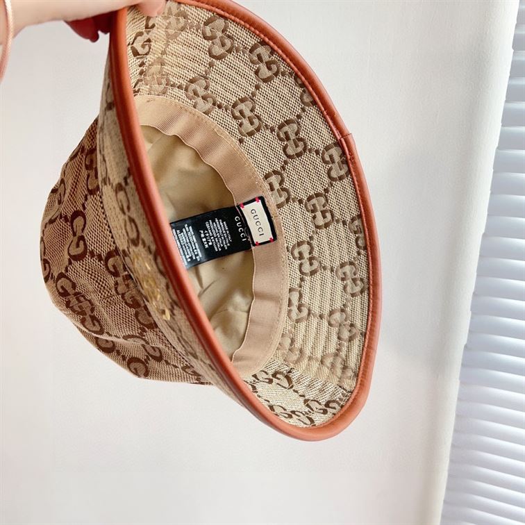 GUCCI JUMBO GG CANVAS BUCKET HAT