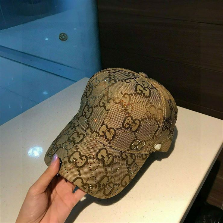 GUCCI JUMBO GG HAT