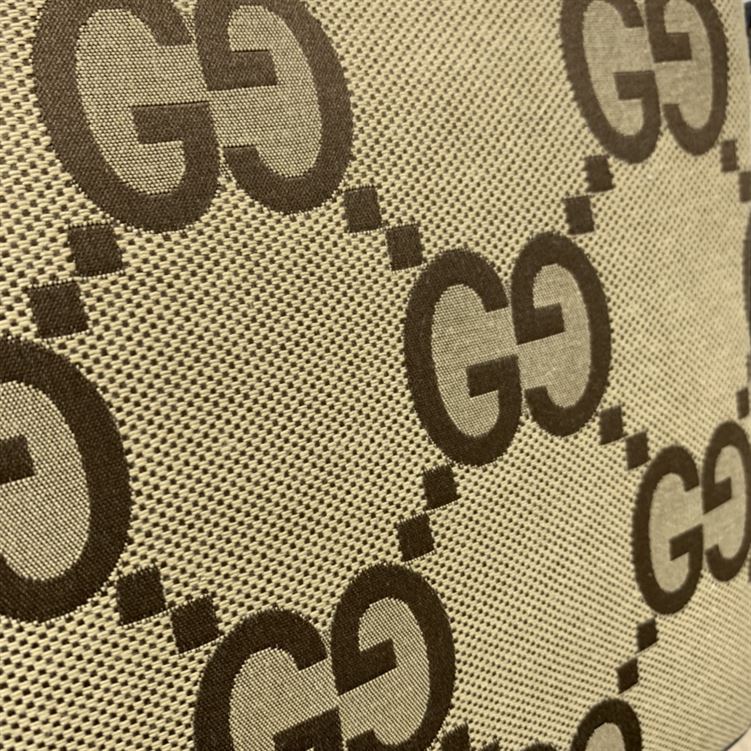 GUCCI JUMBO GG MESSENGER BAG - BG026