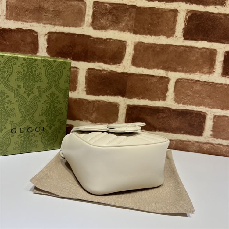 GUCCI MARMONT BELT BAG IN WHITE LEATHER