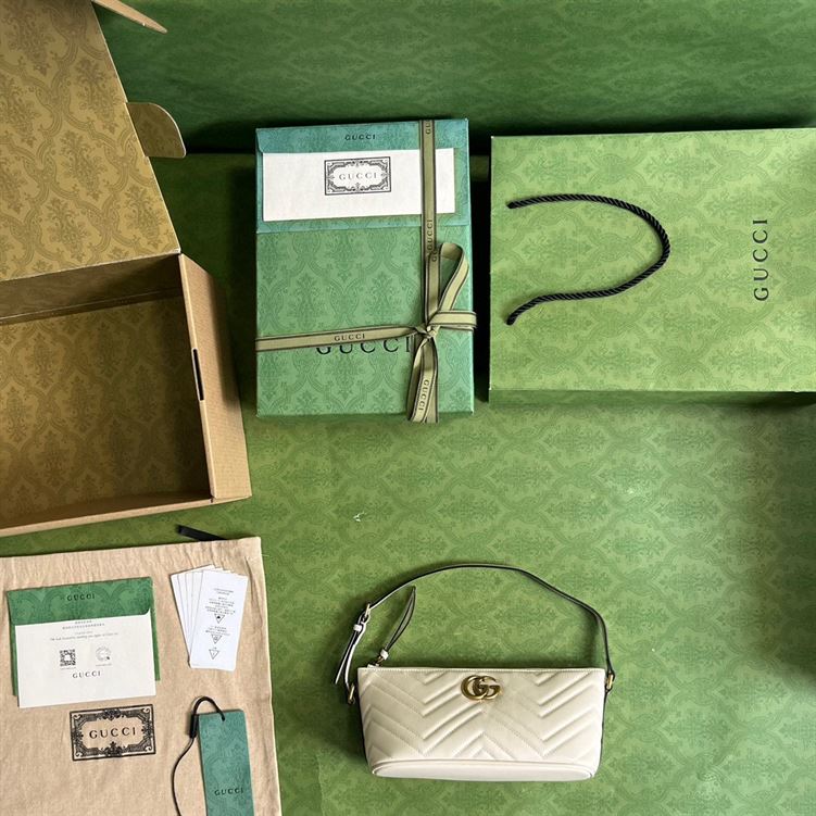 GUCCI MARMONT SHOULDER BAG IN WHITE LEATHER