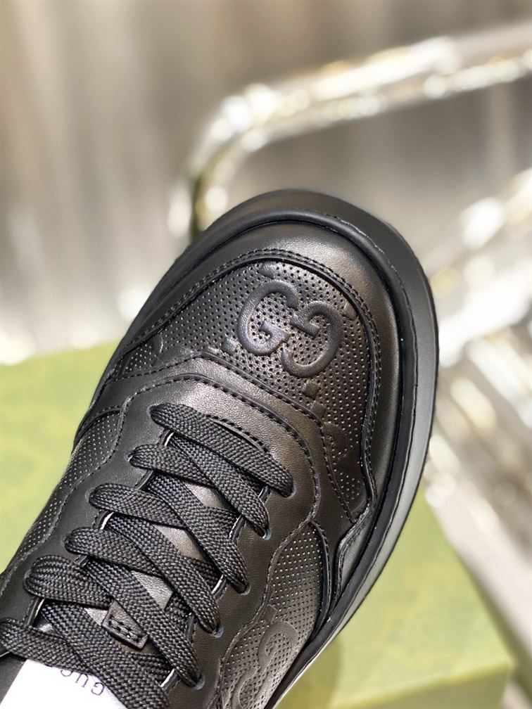 GUCCI MEN'S GG EMBOSSED SNEAKER BLACK LEATHER - GCC004