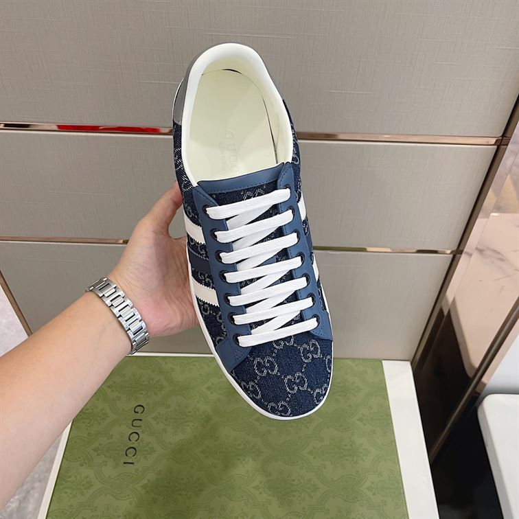 GUCCI MEN'S GG SNEAKER - GCC038