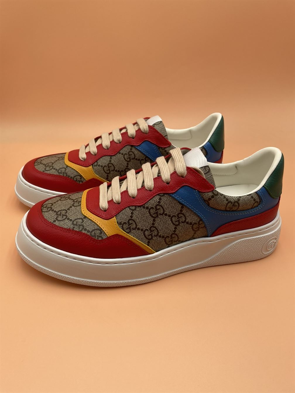 GUCCI MENâ€™S GG SNEAKER - GCC051