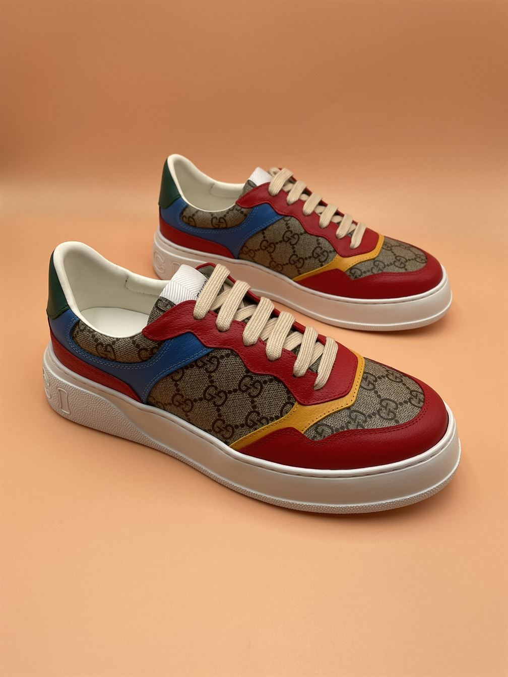 GUCCI MENâ€™S GG SNEAKER - GCC051