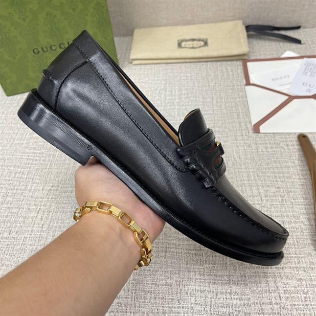 GUCCI MEN'S LOAFER WITH INTERLOCKING G - GL002