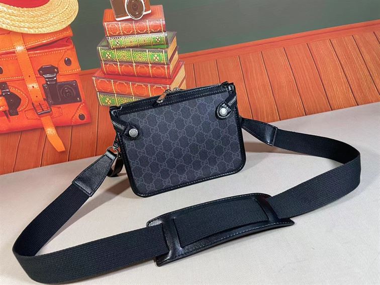 GUCCI MESSENGER BAG WITH INTERLOCKING G - BG014