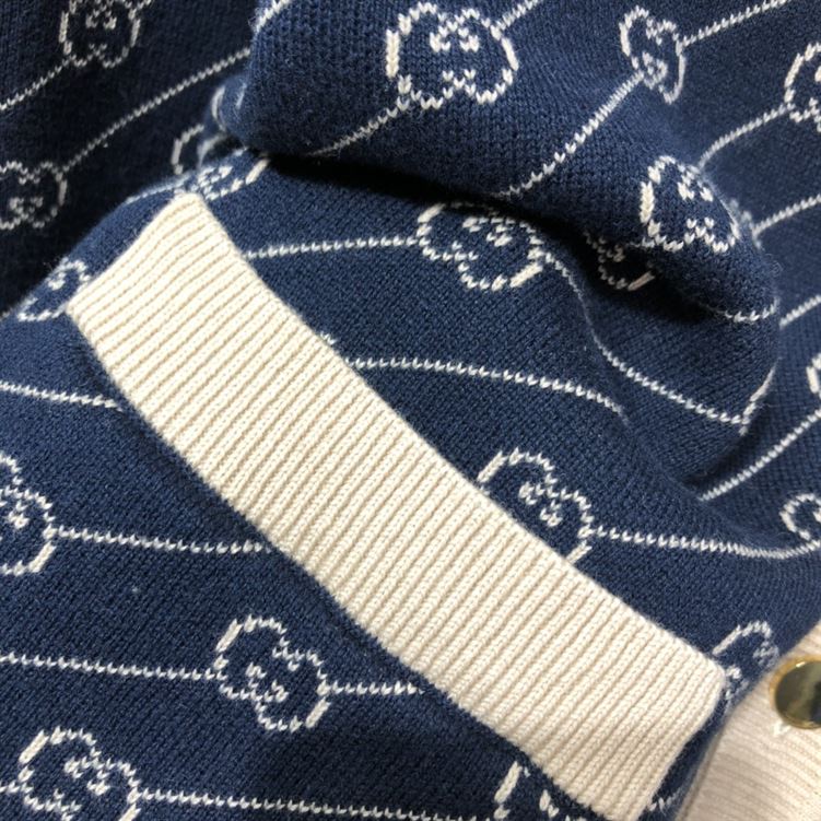 GUCCI NAVY & OFF-WHITE GG JACQUARD CARDIGAN - GCJ003