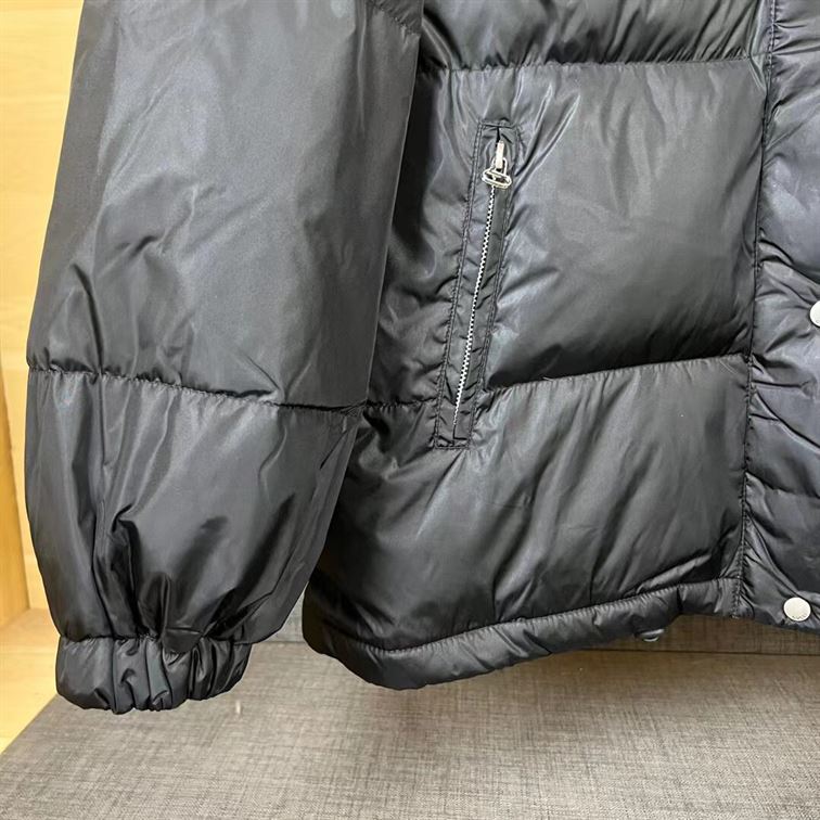 GUCCI NYLON SATIN PADDED JACKET - GCJ046