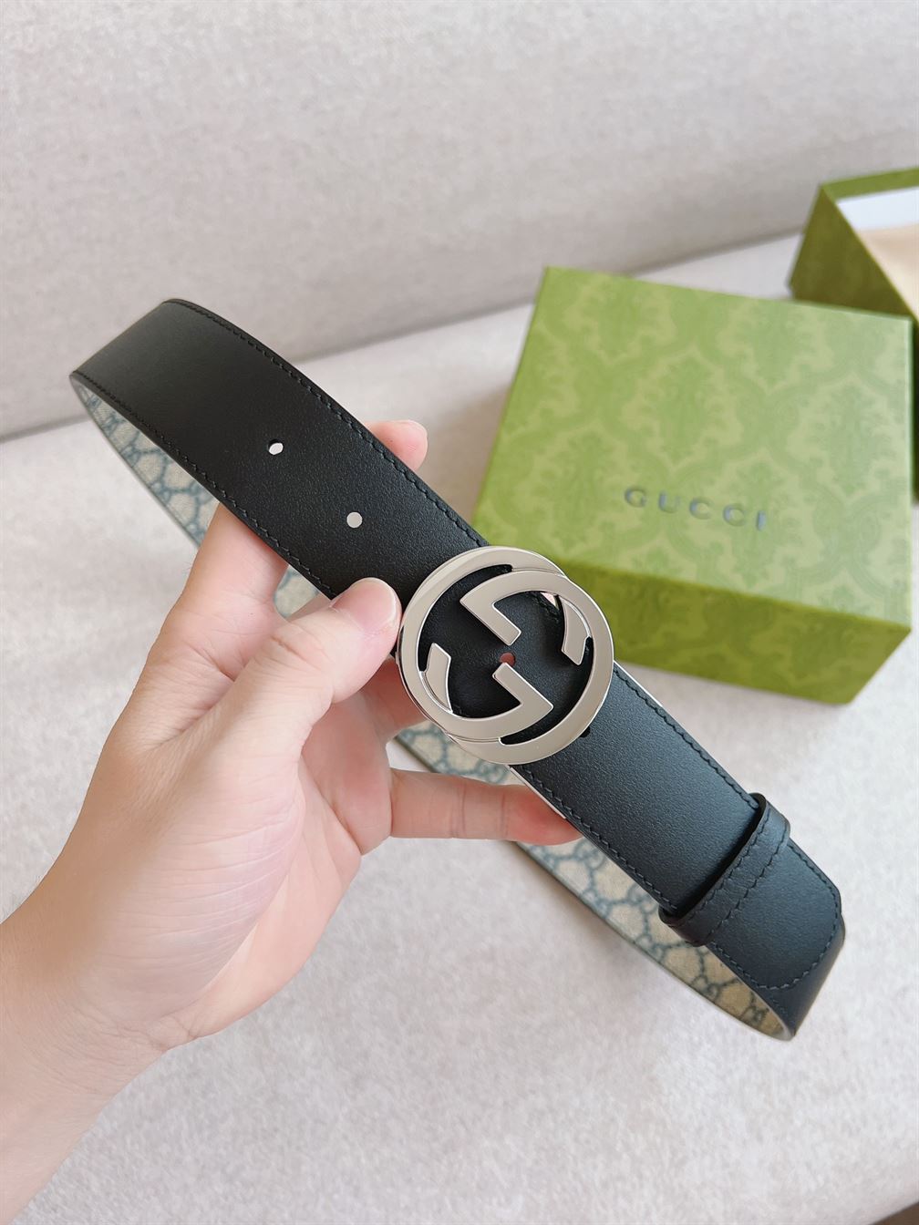 GUCCI SUPREME BELT WITH G BUCKLE - GB012