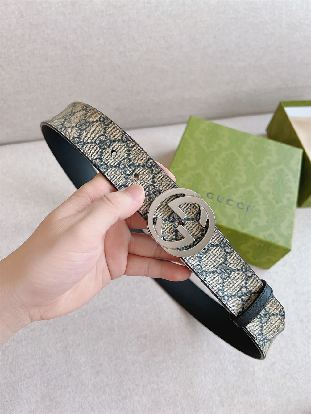 GUCCI SUPREME BELT WITH G BUCKLE - GB012