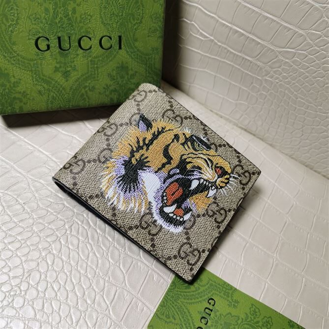 GUCCI TIGER PRINT GG SUPREME WALLET