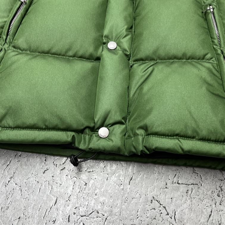 GUCCI WEB STRIPE PADDED DOWN GILET - GCJ026