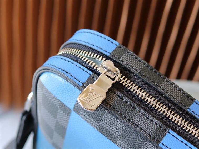 LOUIS VUITTON ALPHA MESSENGER DAMIER GRAPHITE GIANT BLUE - LVB044