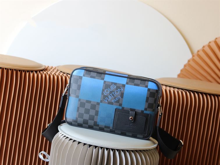LOUIS VUITTON ALPHA MESSENGER DAMIER GRAPHITE GIANT BLUE - LVB044