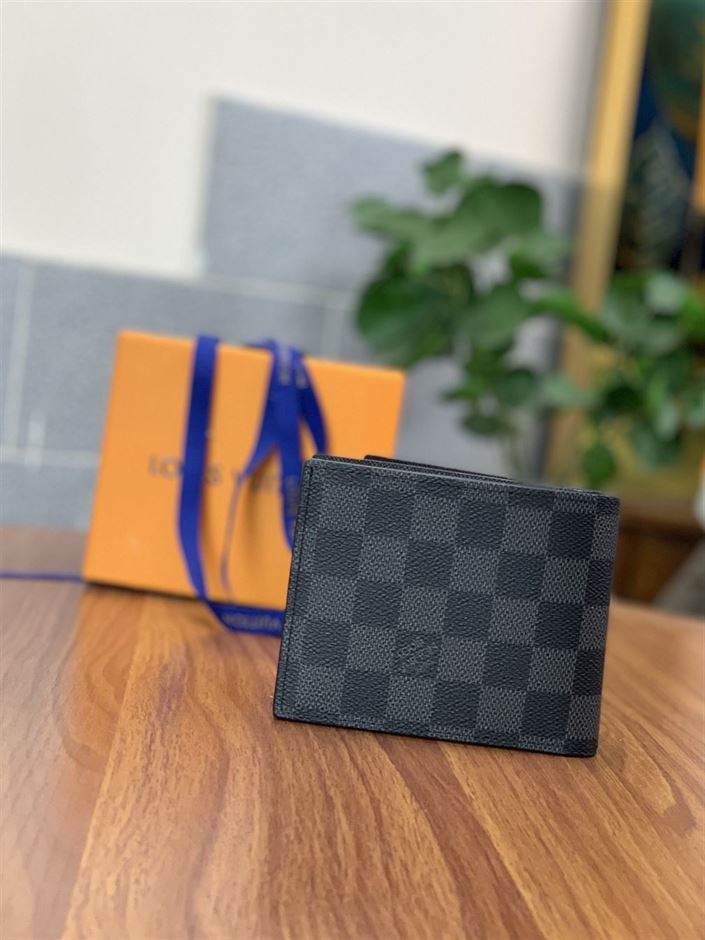 LOUIS VUITTON AMERIGO WALLET DAMIER GRAPHITE