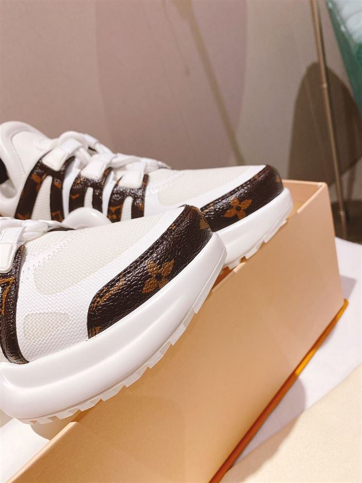 LOUIS VUITTON ARCHLIGHT TRAINERS - LVS106