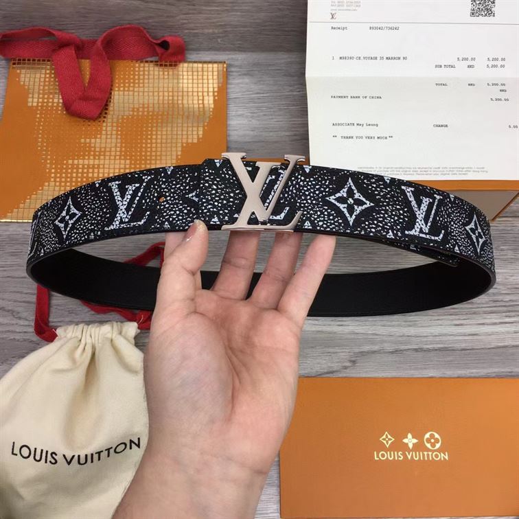 LOUIS VUITTON BELT - LBE032