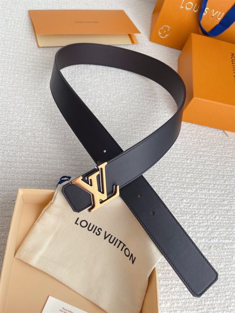 LOUIS VUITTON BELT - LBE067