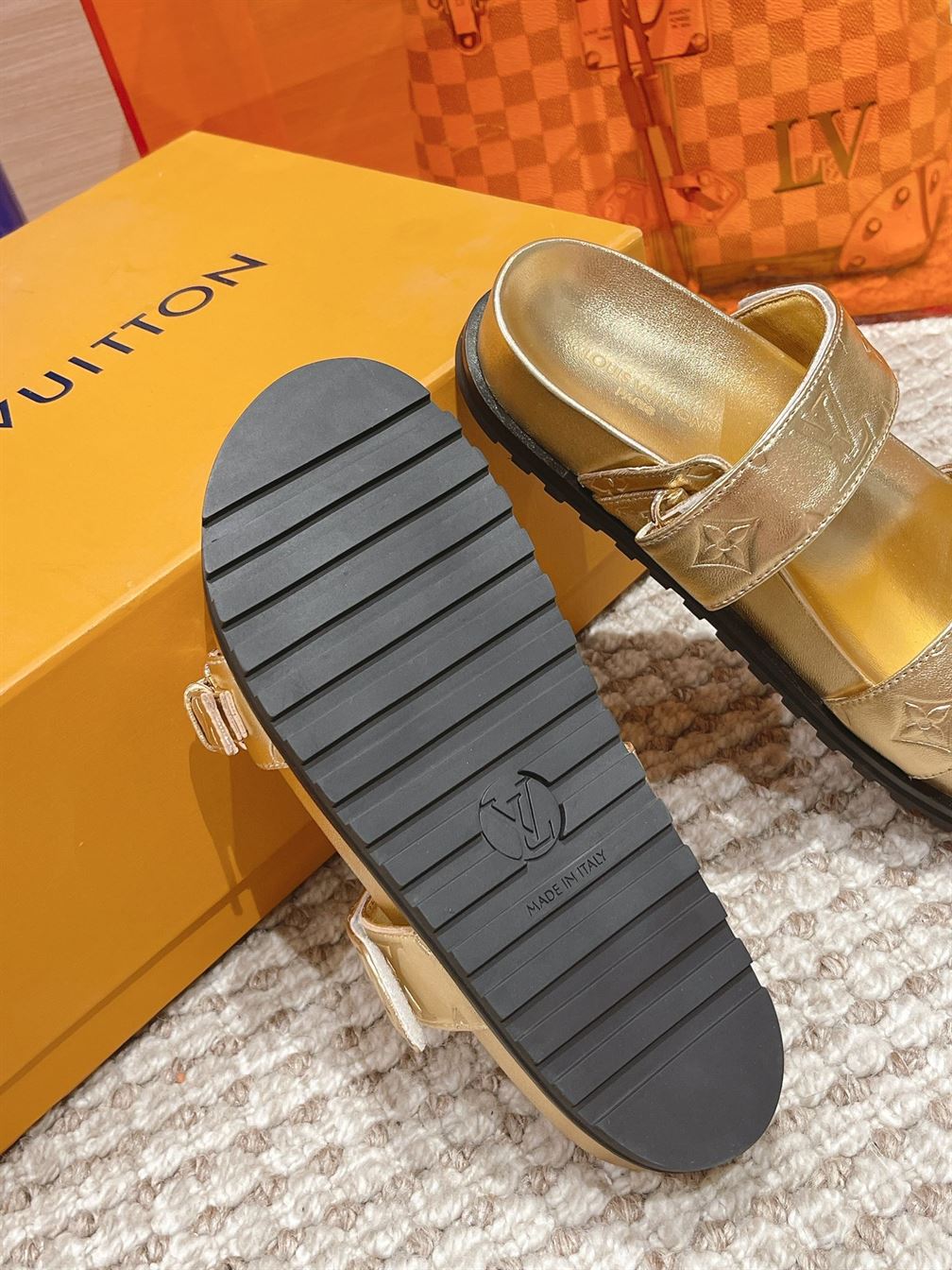 LOUIS VUITTON BOM DIA FLAT COMFORT MULE - LVSD020