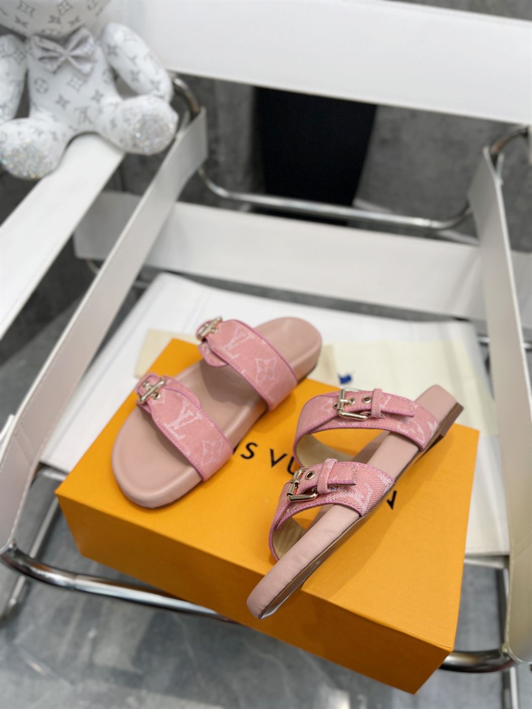 LOUIS VUITTON BOM DIA FLAT MULE - LVSD037