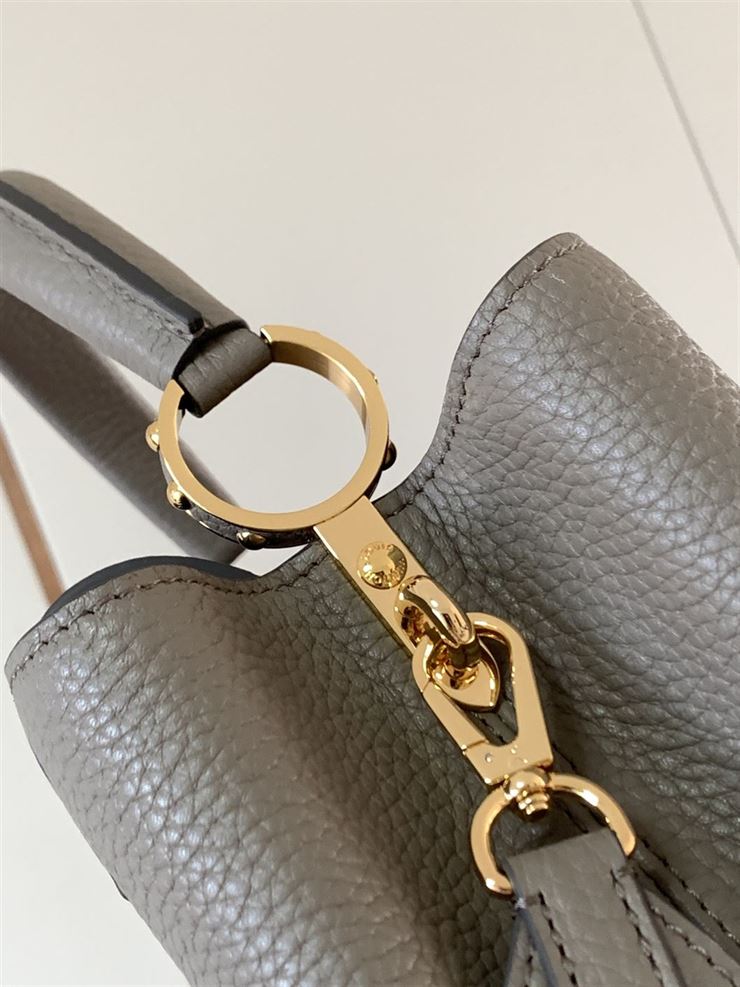 LOUIS VUITTON CAPUCINES BB