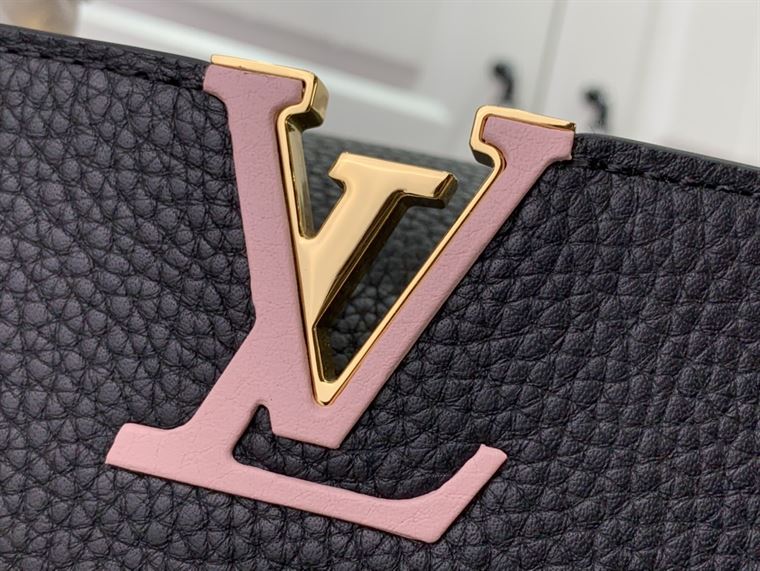 LOUIS VUITTON CAPUCINES BB BLACK