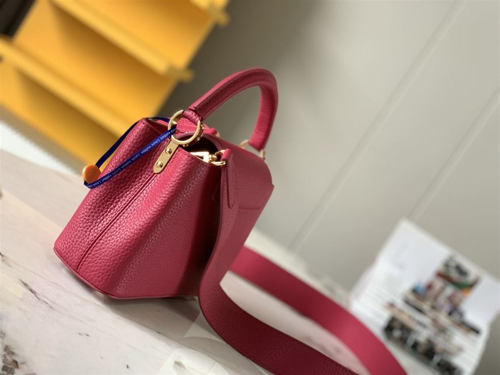 LOUIS VUITTON CAPUCINES MINI Red