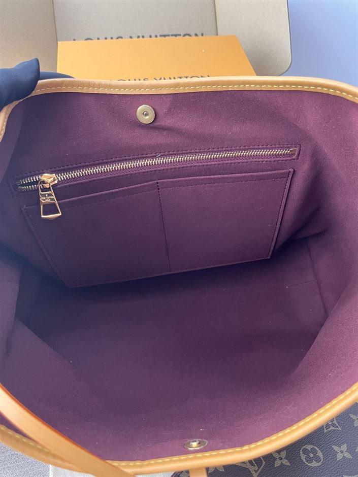 LOUIS VUITTON CARRYALL MM MONOGRAM