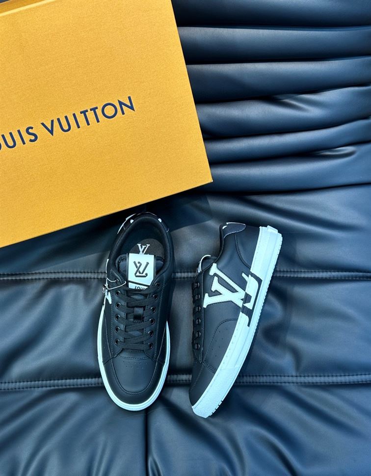 LOUIS VUITTON CHARLIE SNEAKER - LVS157