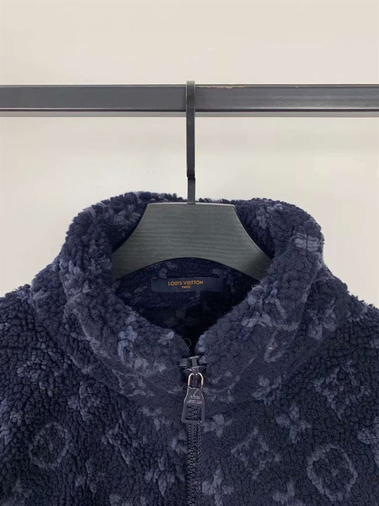 LOUIS VUITTON COAT - LVC010