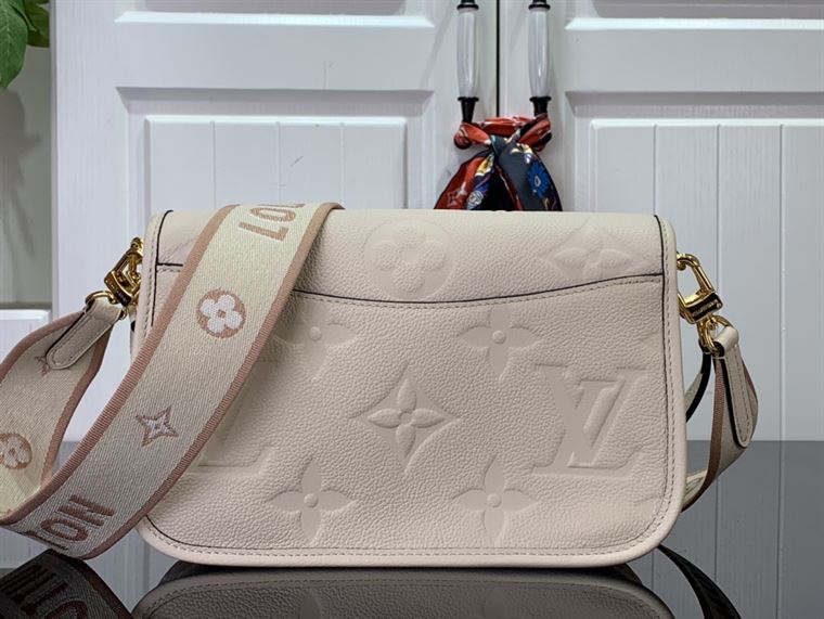 LOUIS VUITTON DIANE MONOGRAM EMPREINTE