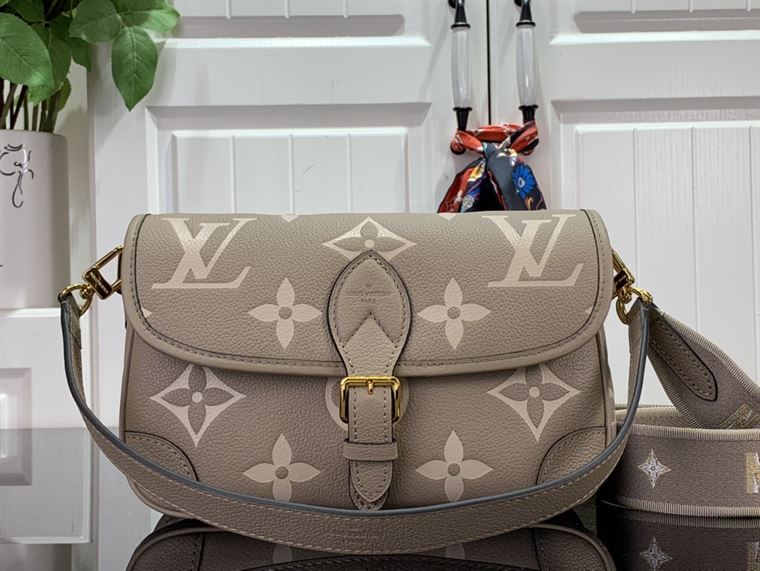 LOUIS VUITTON DIANE MONOGRAM EMPREINTE
