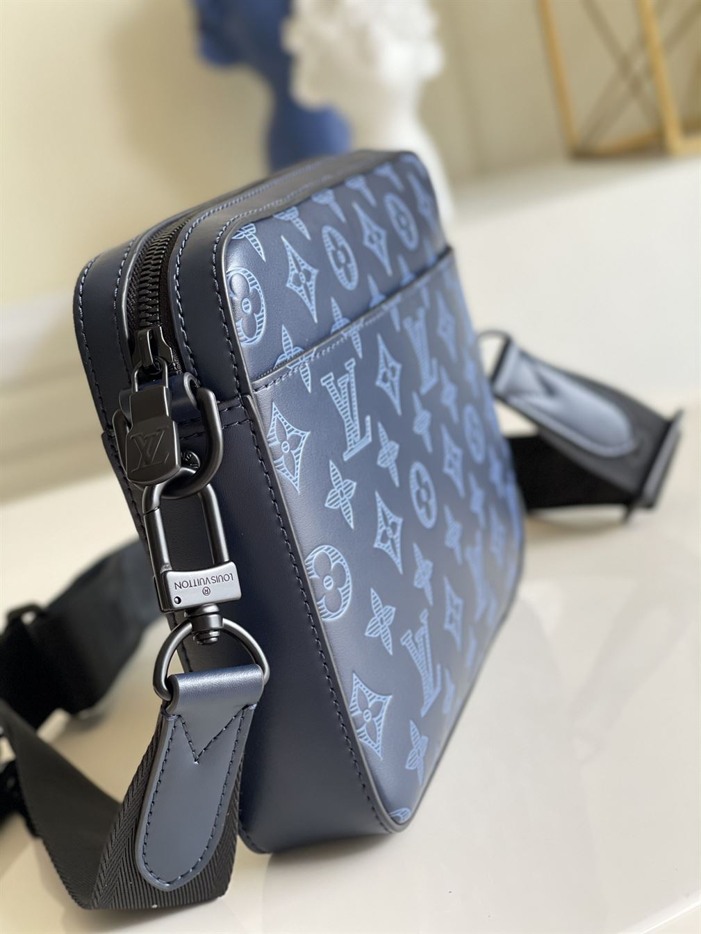 LOUIS VUITTON DUO MESSENGER MONOGRAM SHADOW LEATHER - LVB027